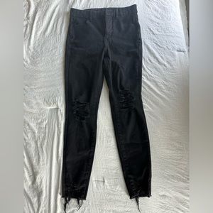 Black Ripped American Eagle jeans